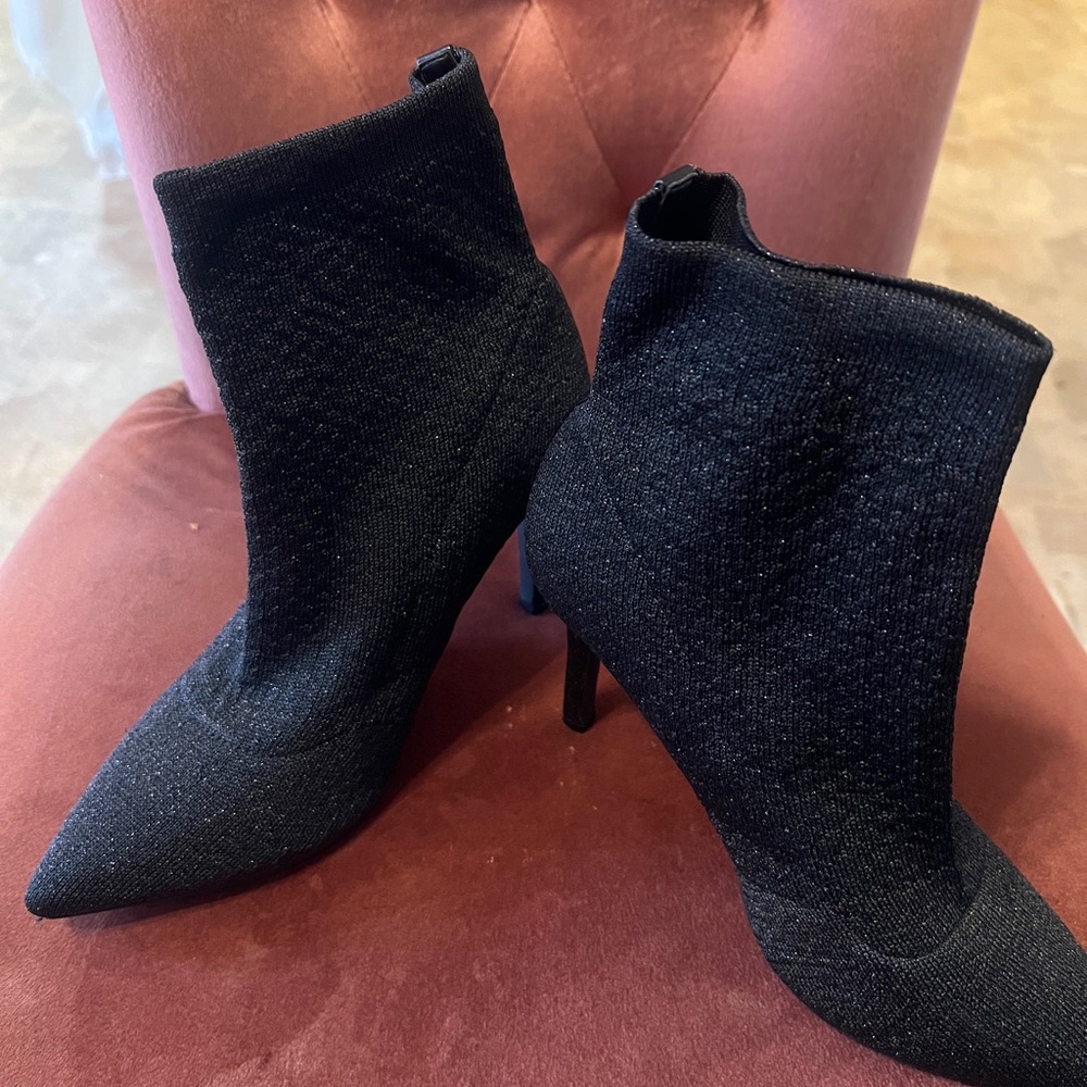 Gianni Bini ankle boots